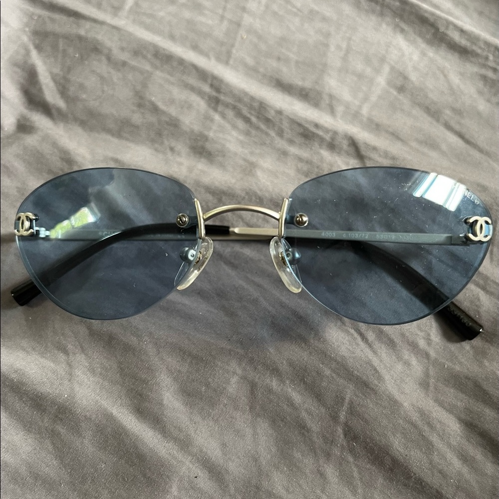 Authentic Vintage cute Blue Chanel sunglasses amazing condition